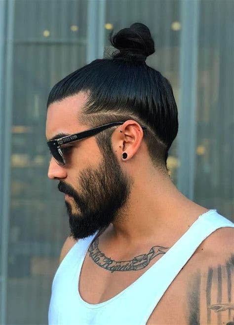 taper chignon homme|Man Bun : Osez la virilité aux longs cheveux